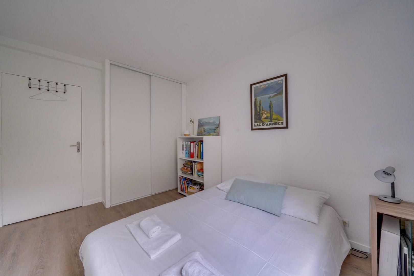 Apartamento Pleasant Flat In Bordeaux With Terrace And Parking Exterior foto