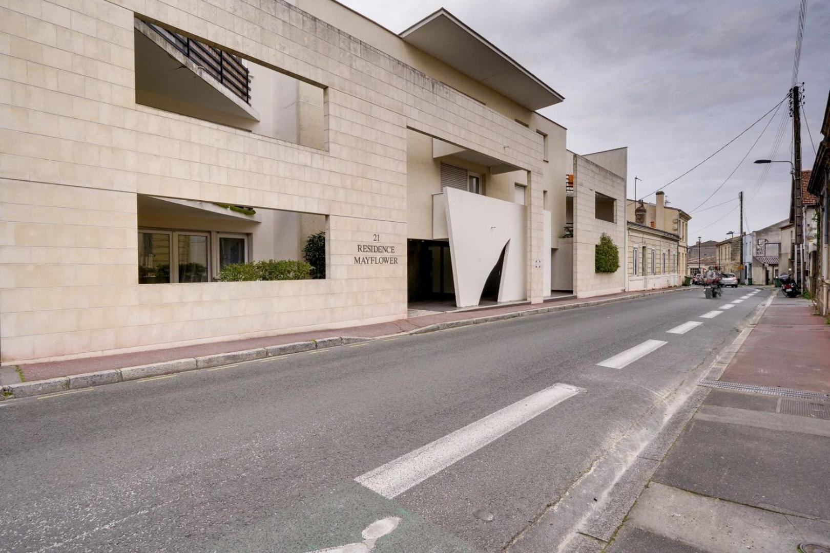 Apartamento Pleasant Flat In Bordeaux With Terrace And Parking Exterior foto